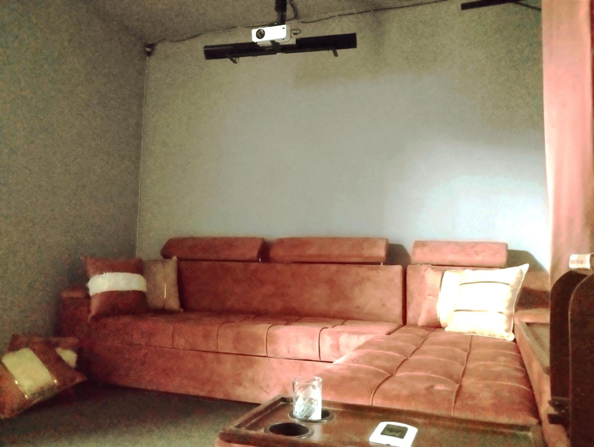 Apartment House 2, Theater And Netflix
