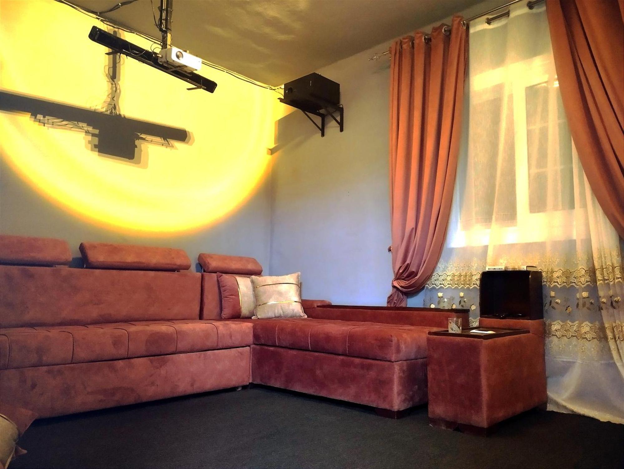 Apartment House 2, Theater And Netflix